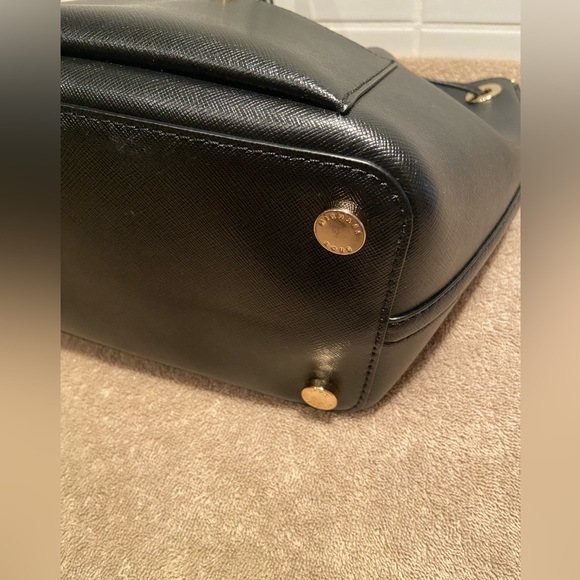 ☺️Sold Locally☺️ Michael Kors Bucket Bag - Picture 9 of 16